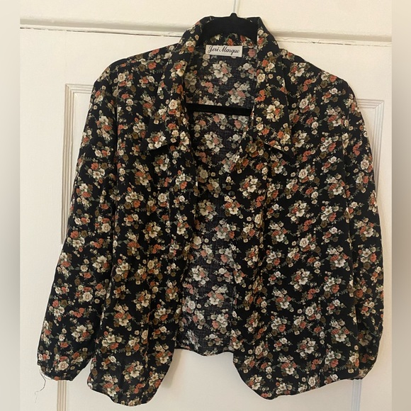 Vintage Dark Floral Button Down - Picture 6 of 9